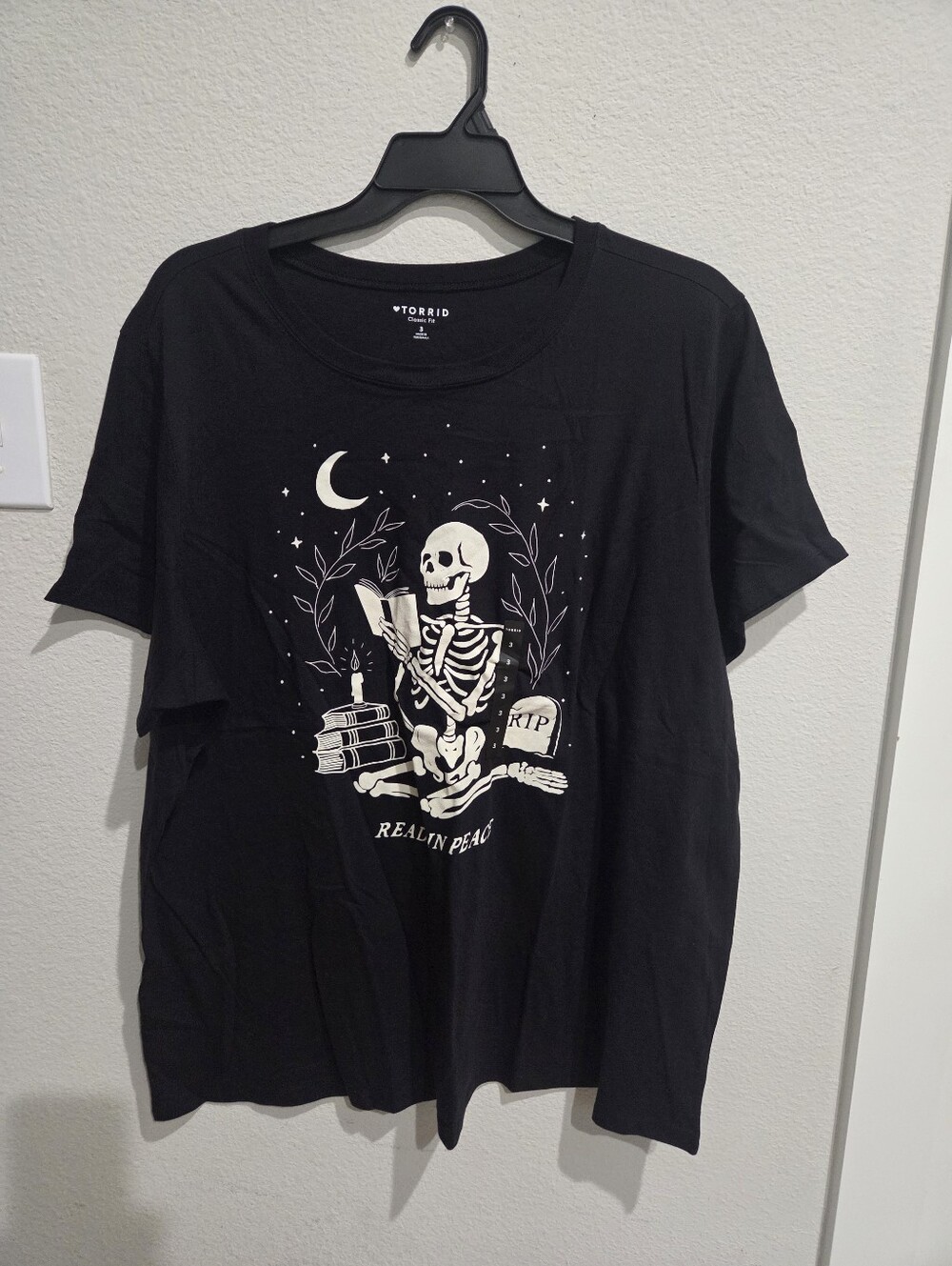 torrid Black Graphic Skeleton Tee with Cream Print NWT